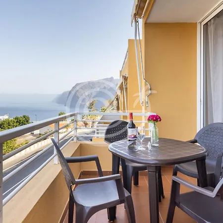 Cliffs Views - Canaryhousing